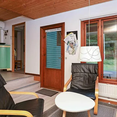 Holiday home Three-bedroom Holiday In 1 *